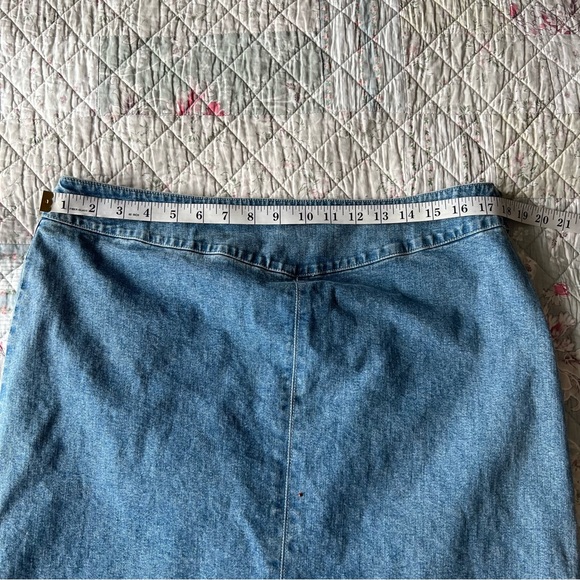 Lauren Ralph Lauren Jeans Mini Skirt Size 16 Blue Denim Cotton Spandex Blend - Picture 3 of 10